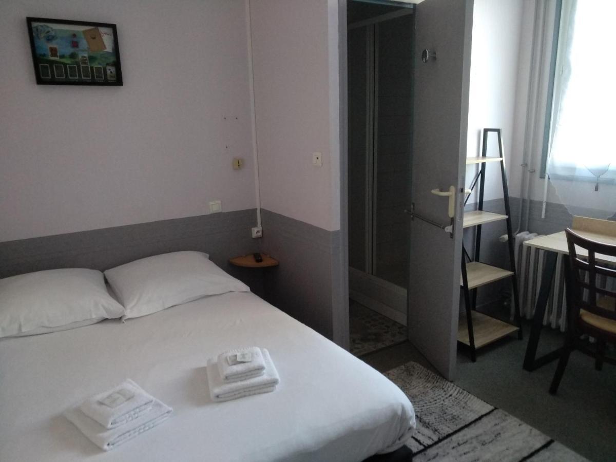 Hotel Angelys Ploërmel Kültér fotó