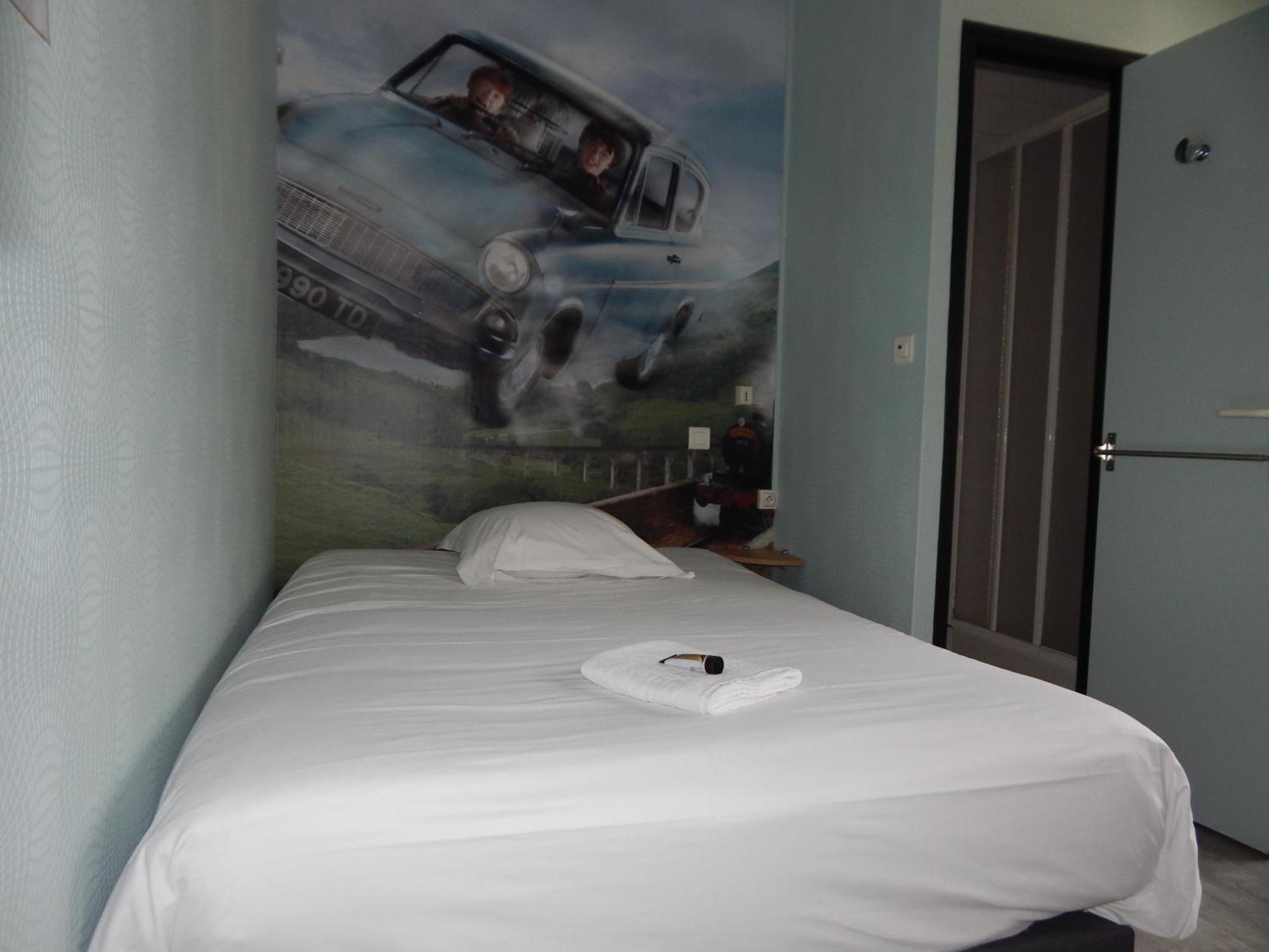 Hotel Angelys Ploërmel Kültér fotó